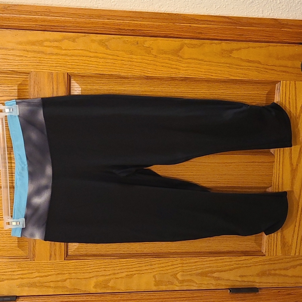 Capri length leggings